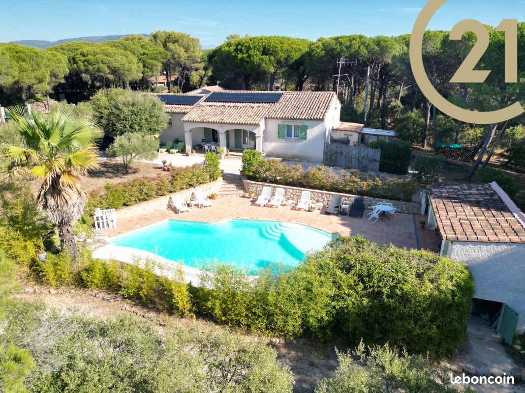 Maison 5 pièces 178 m² · à Roquebrune-sur-Argens · 178 m² · 750 000 €