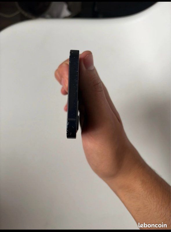IPhone 12, 64 GO (image 3)