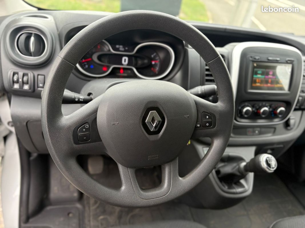 Renault trafic cabine approfondie l2h1 1200 kg dci 170 grand confort (image 14)