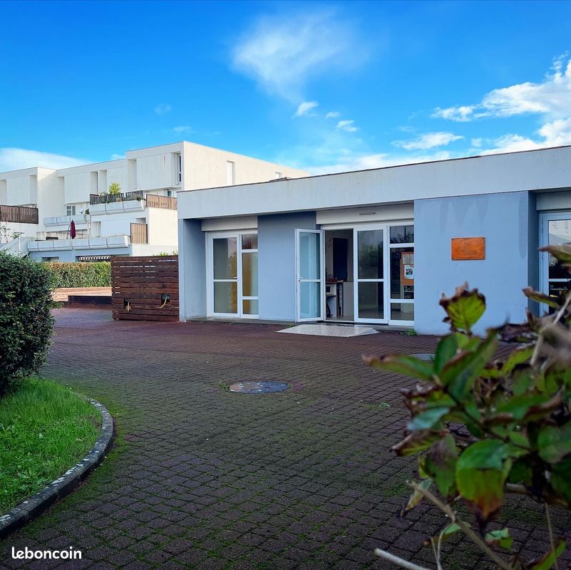 Local commercial 1 pièce 27 m² · à La Rochelle · 27 m² · 380 €/mois