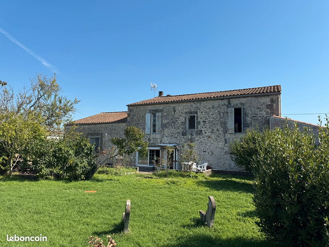 Maison 6 pièces 188 m² · à Rochefort · 188 m² · 325 500 €