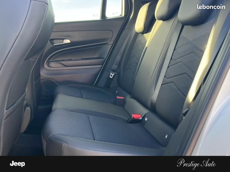 Jeep Avenger 1.2 Turbo T3 100ch Summit (image 12)