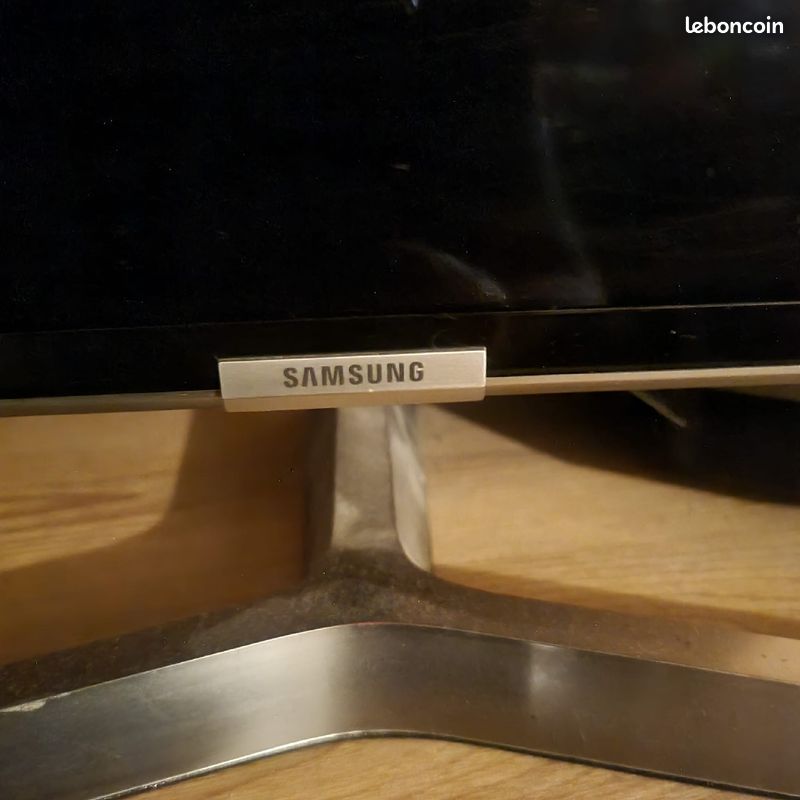 TV Samsung incurvée 120cm (image 6)
