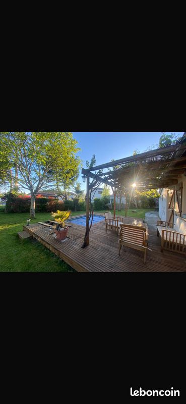 Maison 6 pièces 153 m² · à Montaigut-sur-Save · 153 m² · 330 000 €