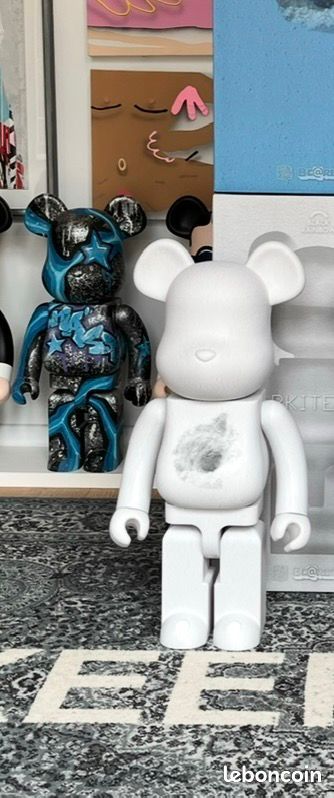 BE RBRICK Snarkitecture X Blackrainbow top