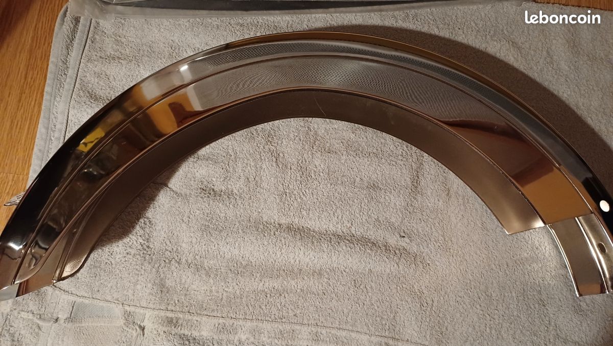 Garde boue arrière chromé pour cyclomoteur Peugeot ou Motobecane ? (image 1)