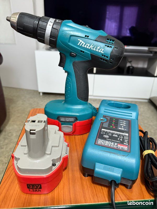 Perceuse visseuse Makita 18v (image 1)