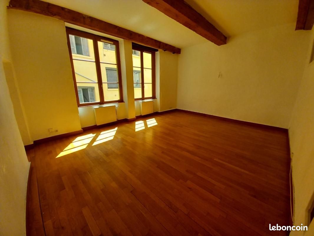 Appartement 3 pièces 74 m² · à Lyon · 74 m² · 962 €