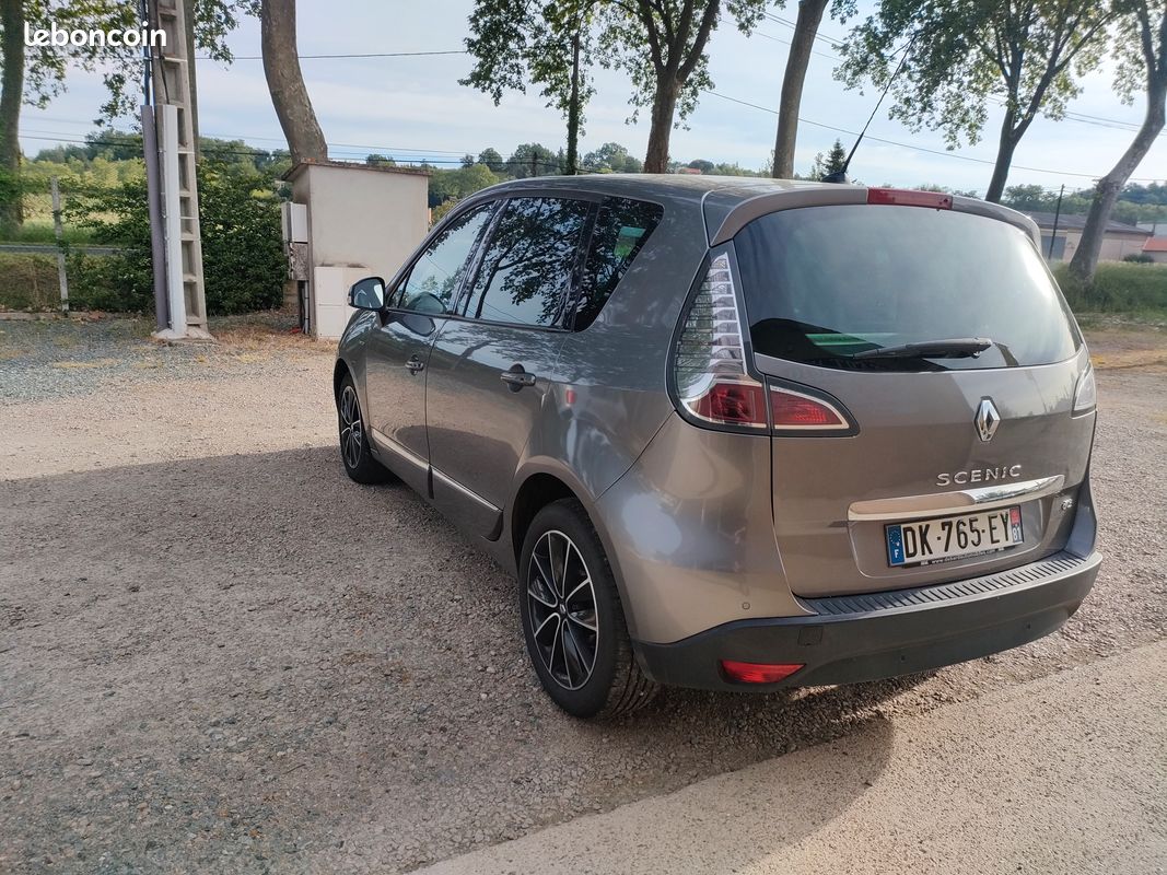 Renault Scénic 1.5dci 110ch energy bose eco2 (image 3)