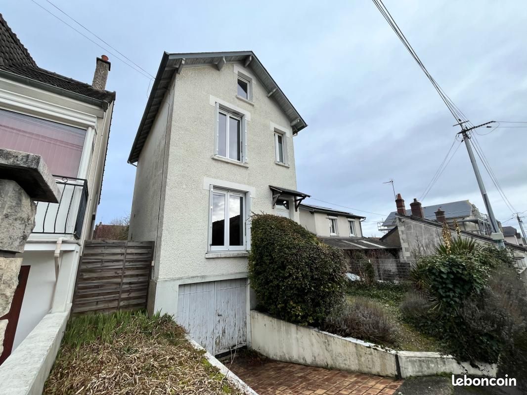 Maison 3 pièces 75 m² · à Bourges · 75 m² · 866 €/mois