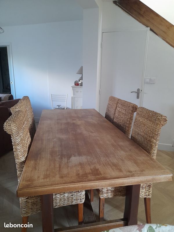 Table en bois (image 2)
