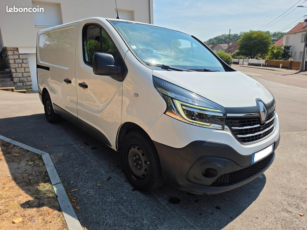 TRAFIC 2.0 BLUE DCI 120cv FULL OPTIONS (image 5)
