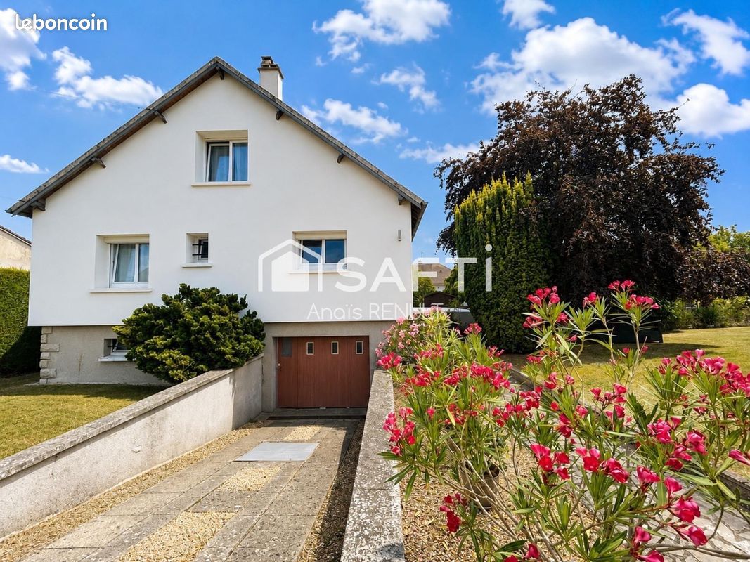 Maison 6 pièces 153 m² · à Saint-Rémy-sur-Avre · 153 m² · 250 000 €