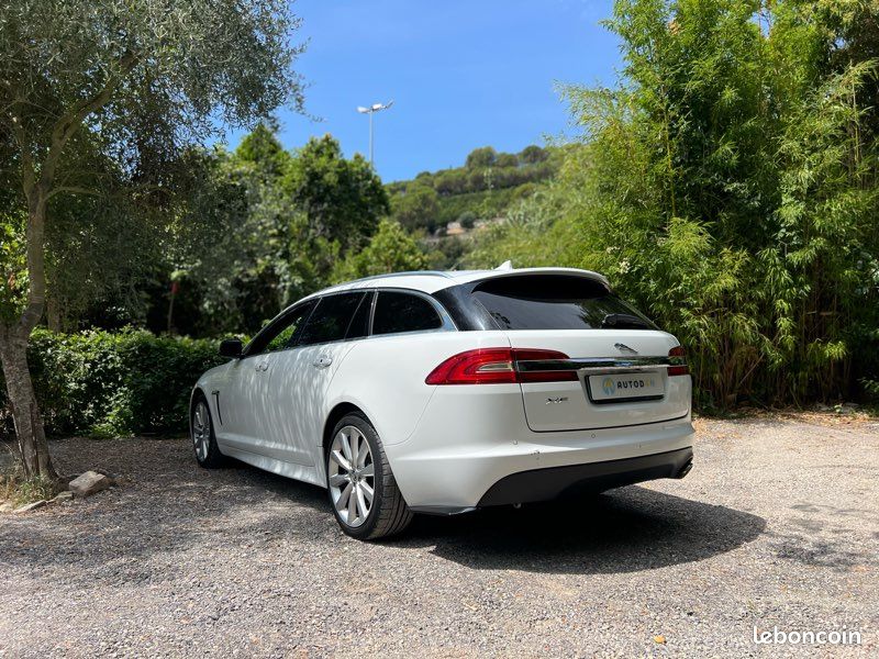 Jaguar XF 2.2 D Sportbreak Luxe Premium (image 2)