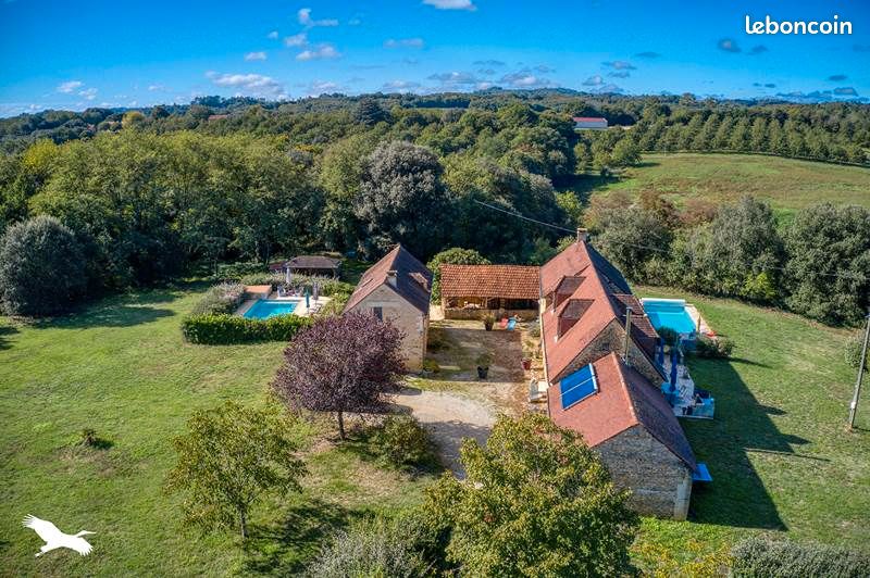 Maison 11 pièces 250 m² · à Saint-Crépin-et-Carlucet · 250 m² · 601 808 €