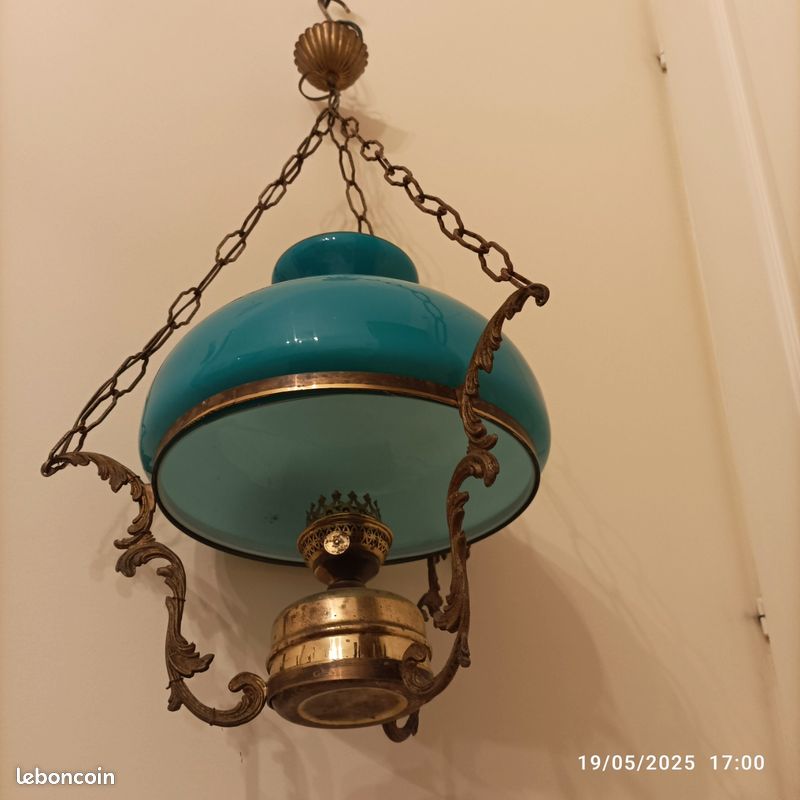 Suspension opaline bleue (image 3)
