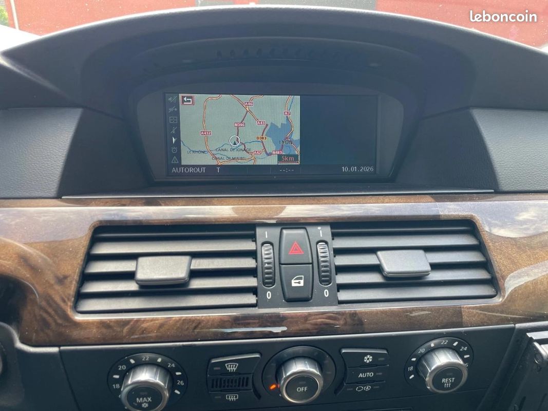Bmw Serie 5 E60 540i V8 306ch 4.0L Pack Luxe TBE / TOE / PDC / GPS / 540 i ( 545i 550i 545 550 ) (image 13)