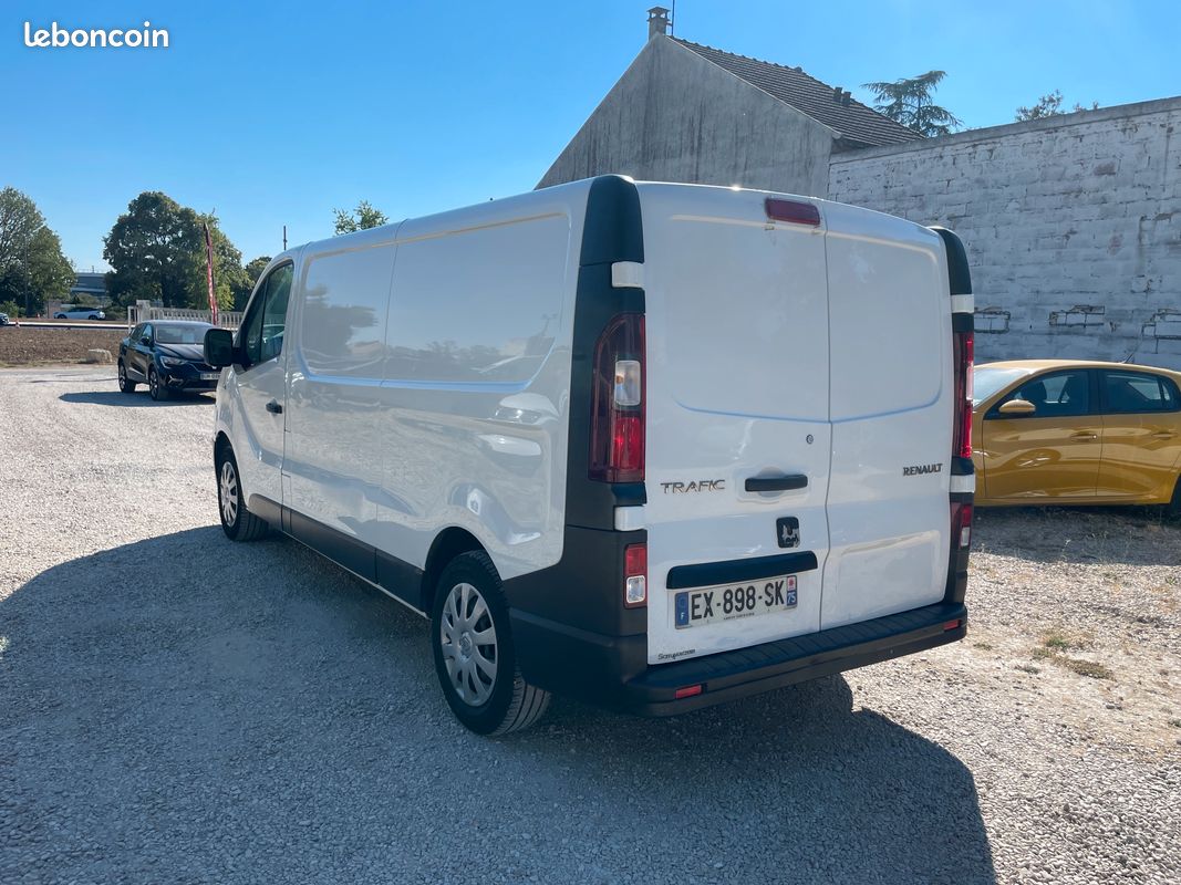 Renault trafic iii fourgon grand confort l2h1 1200 1.6 dci 120 (image 4)