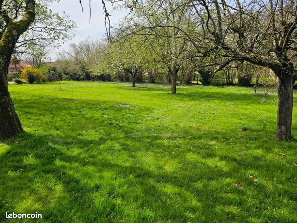 Terrain 690 m² Estrablin