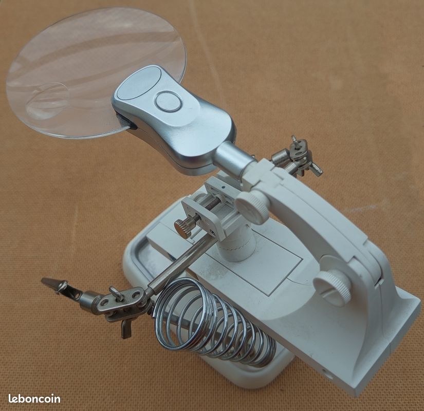 Loupe Mains Libres JZK Avec Pinces Crocodile Et Lentille 8X - Base Lourde - Pour Soudure, Bijouterie, Électronique