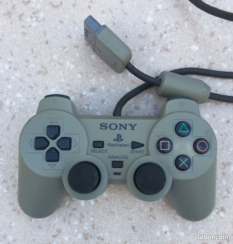 Manette PS4 DualShock Édition Limitée Silver Gran Turismo Sport