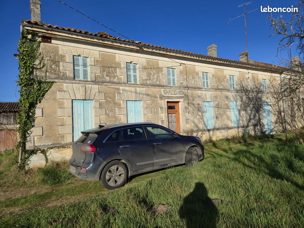 Maison 6 pièces 97 m² · à Donnezac · 97 m² · 80 000 €