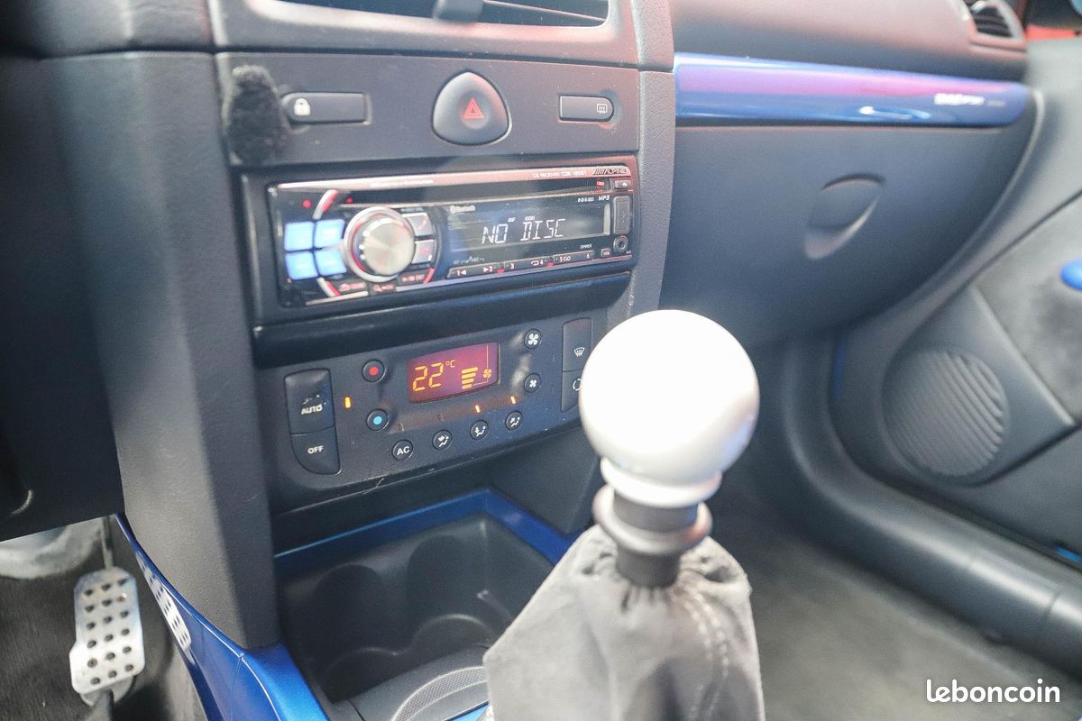 RENAULT CLIO 3.0i V6 RS V6 PHASE 2 (image 16)