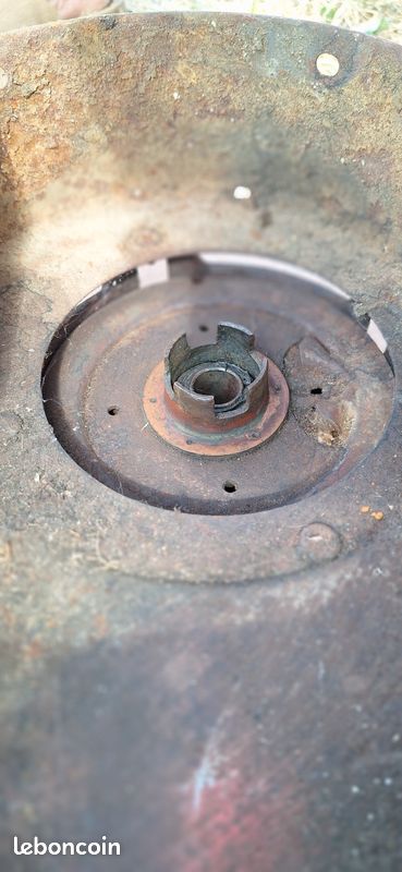Volute, réservoir et lanceur moteur Clinton 2,5 cv (image 4)