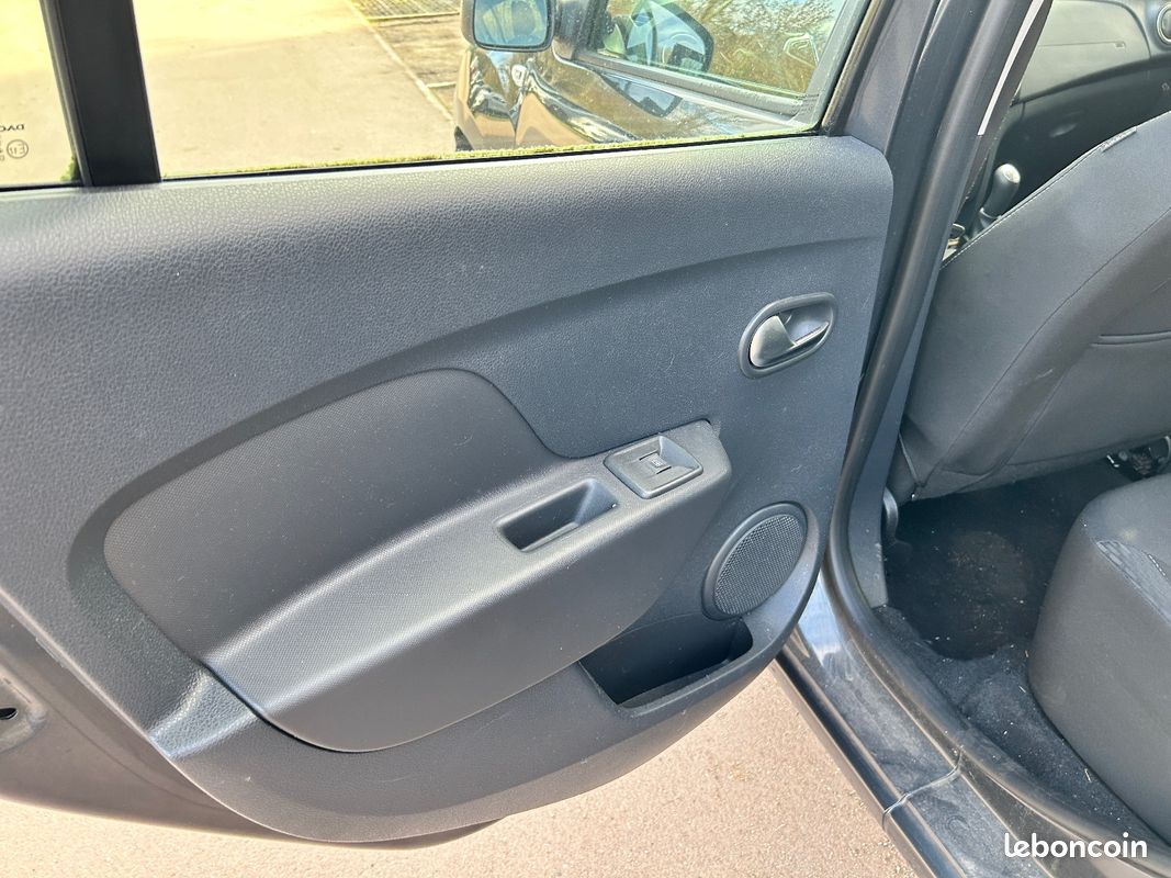 DACIA SANDERO SCe 75 City + CLIM (image 26)