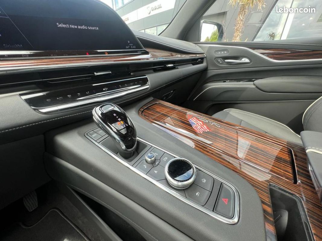 CADILLAC ESCALADE ESV Premium Luxury V8 6.2L (image 16)