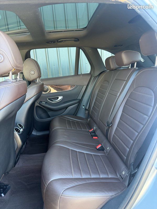 MERCEDES-BENZ GLC 350e 4MATIC EXECUTIVE 7G-DCT HYBRIDE RECHARGEABLE / TOIT OUVRANT / ATTELAGE ELECTRIQUE (image 9)