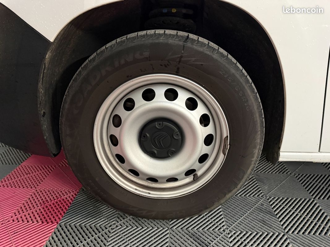 CITROEN BERLINGO Taille XL BlueHDi 130 SS BVM6 Feel (image 36)