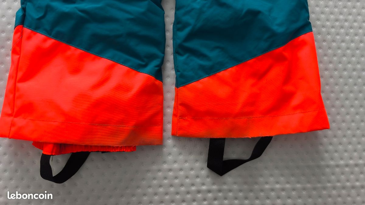 Combinaison De Ski Enfant Décathlon - Taille 6 Ans - Rouge Et Bleue - Occasion - Bon état