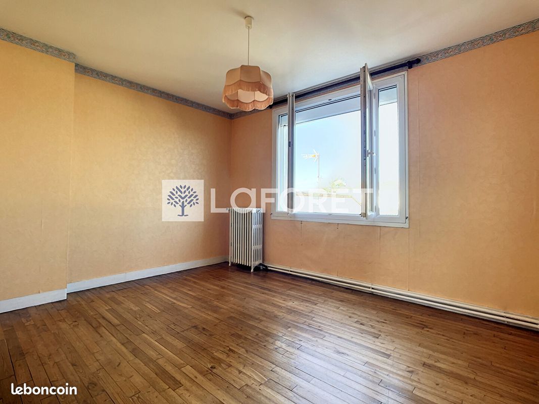 Maison 5 pièces 75 m² - Thouars 79100 (image principale 5)