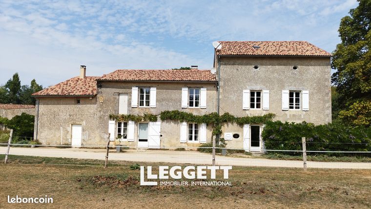 Maison 8 pièces 297 m²