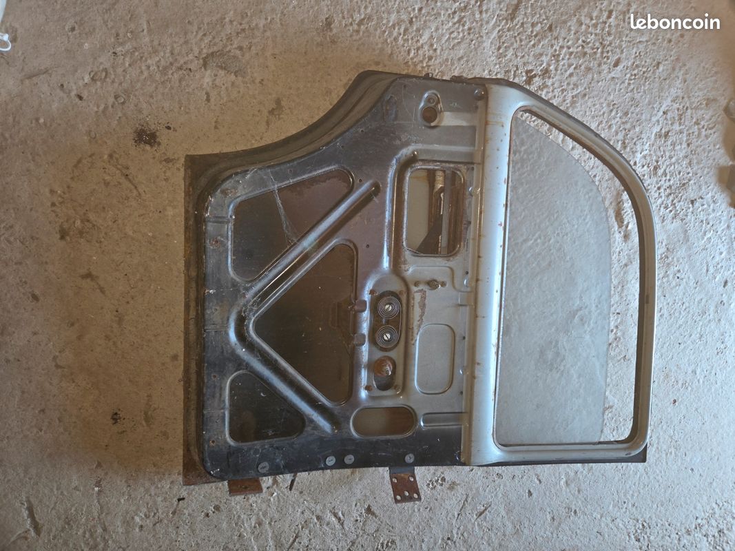 Porte arriere gauche peugeot 403 (image 3)