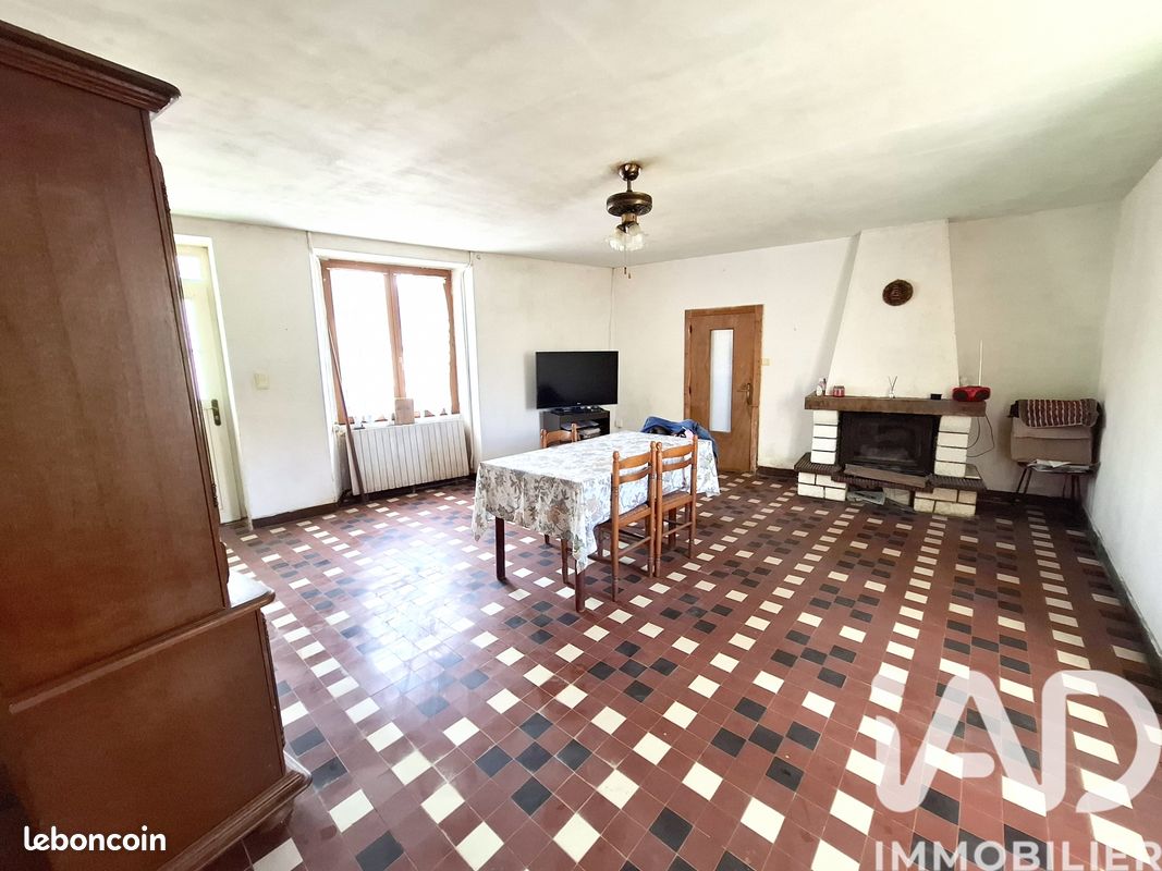 Maison 3 pièces 83 m² · à Chevillé · 83 m² · 74 500 €