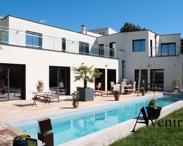 Maison 1 050 000 € - 280 m²