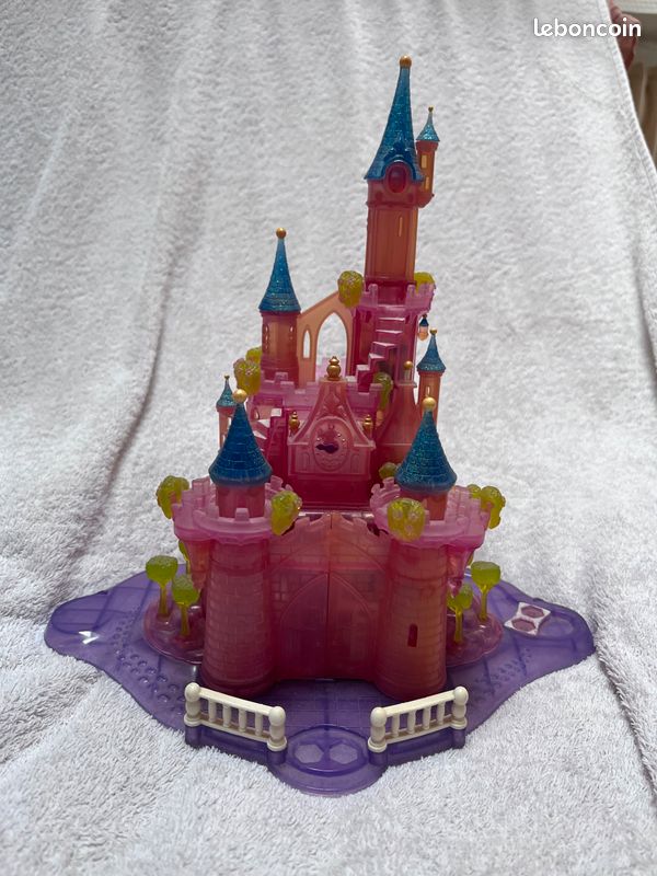 Château cendrillon polly pocket 1995 : Achat occasion | Poupées Polly Pocket 3 ans (94-102 cm) 15 Bon état Château cendrillon polly pocket 1995 : Achat occasion | Poupées Polly Pocket 3 ans (94-102 cm) 15 Bon état