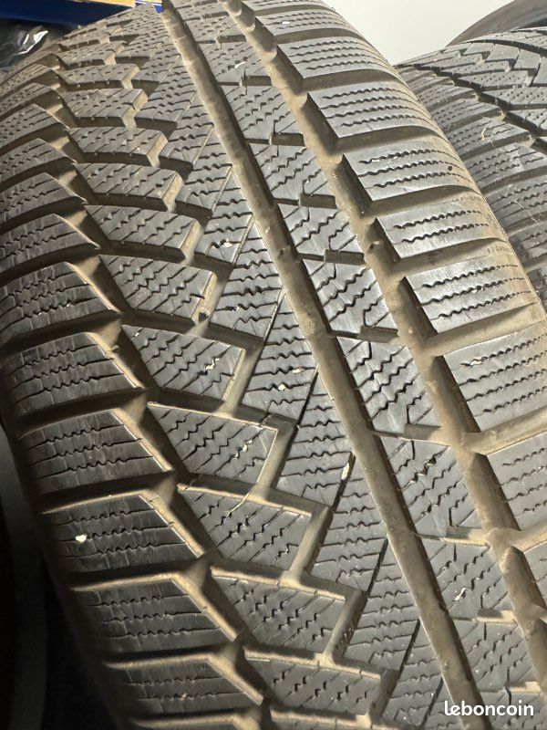 4 pneus continental hiver 235/55 R18 (image 1)