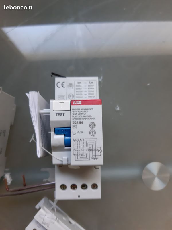 Disjoncteur ABB (image 1)
