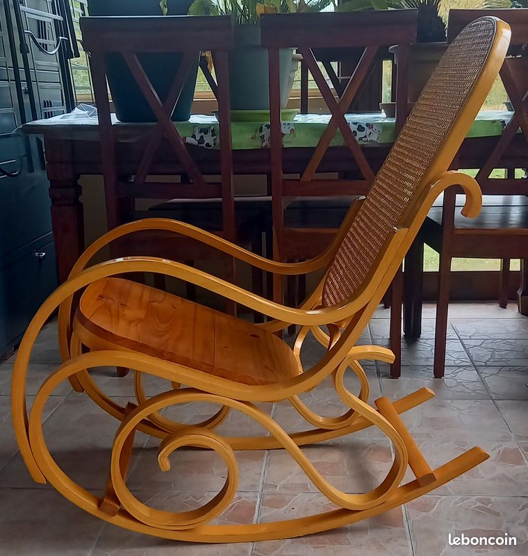 Fauteuil gris confortable stylé en bon état ( 3 pièces) (D'occasion) à