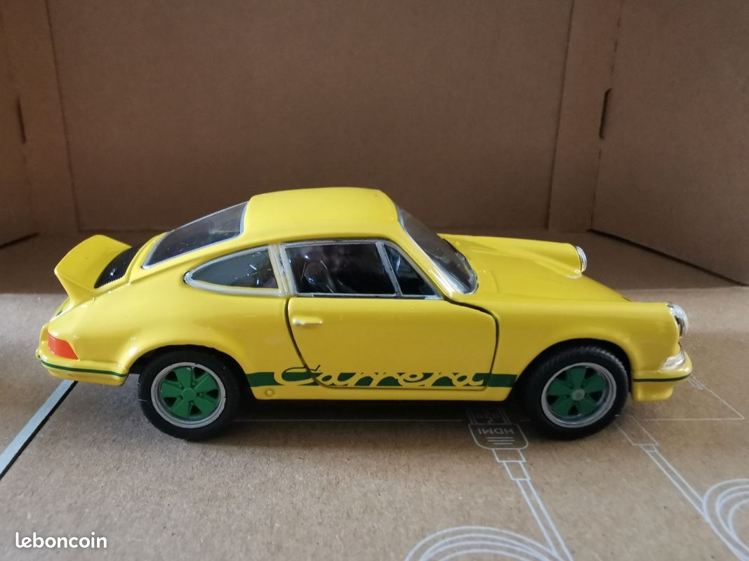 Miniature 1:18 PORSCHE 911 RSR KREMER RALLY 1973 1/18