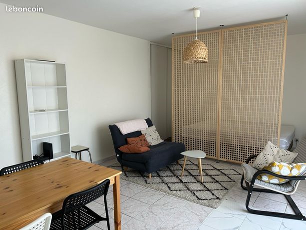 Location Studio 33m² Guyancourt