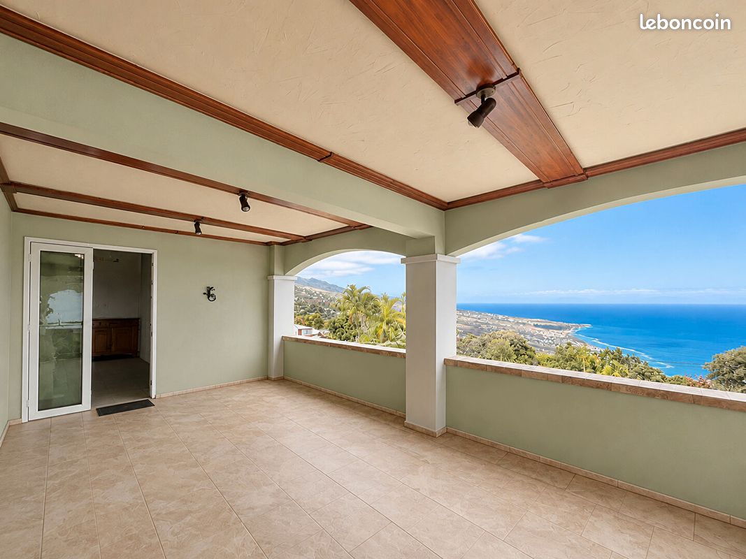 Maison 6 pièces 261 m² · à Saint-Leu · 261 m² · 695 000 €