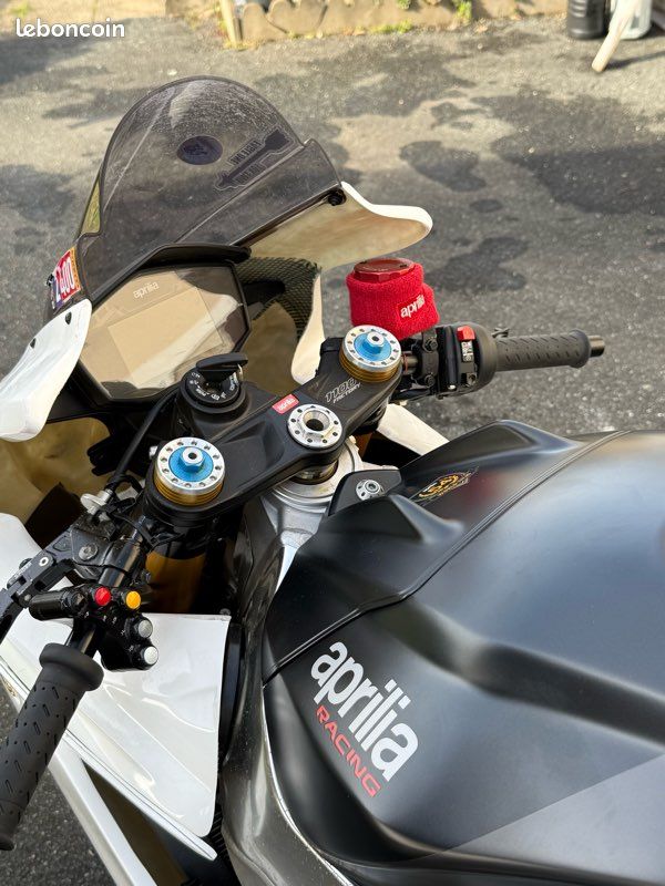 Aprilia RSV4 1100 2019 (image 3)