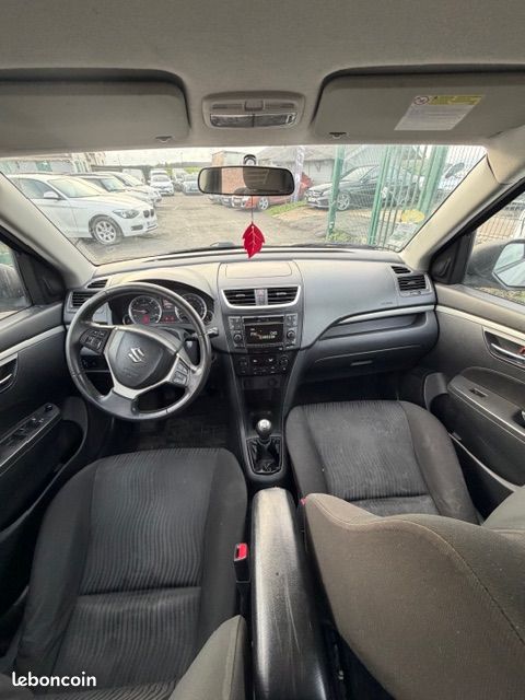 Suzuki Swift (image 5)