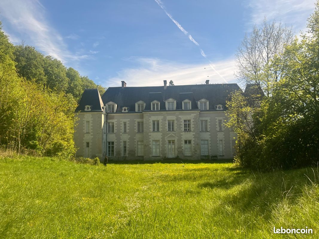 Maison 17 pièces 1100 m² · à Saint-Ouen-les-Vignes · 1 100 m² · 1 990 000 €