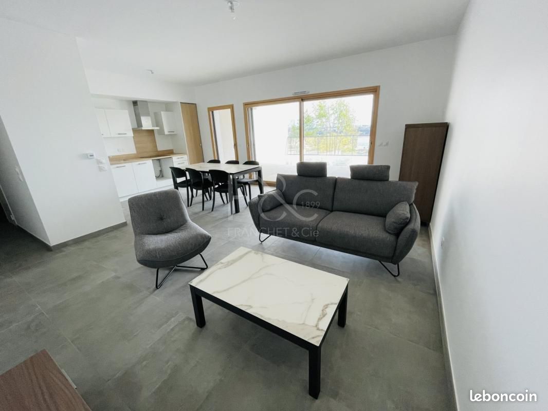 Appartement 3 pièces 81 m² · à Saint-Cyr-au-Mont-d'Or · 81 m² · 1 700 €/mois
