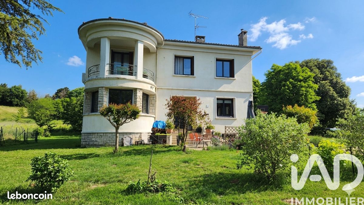 Maison 8 pièces 225 m² · à Bergerac · 225 m² · 315 000 €